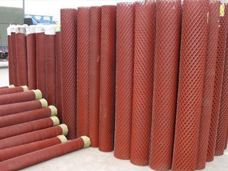 RAL Renkleri Genişletilmiş Çelik Levha Hasır 50 * 100mm Püskürtme Betonu Destekleyen Temel Çukuru İçin